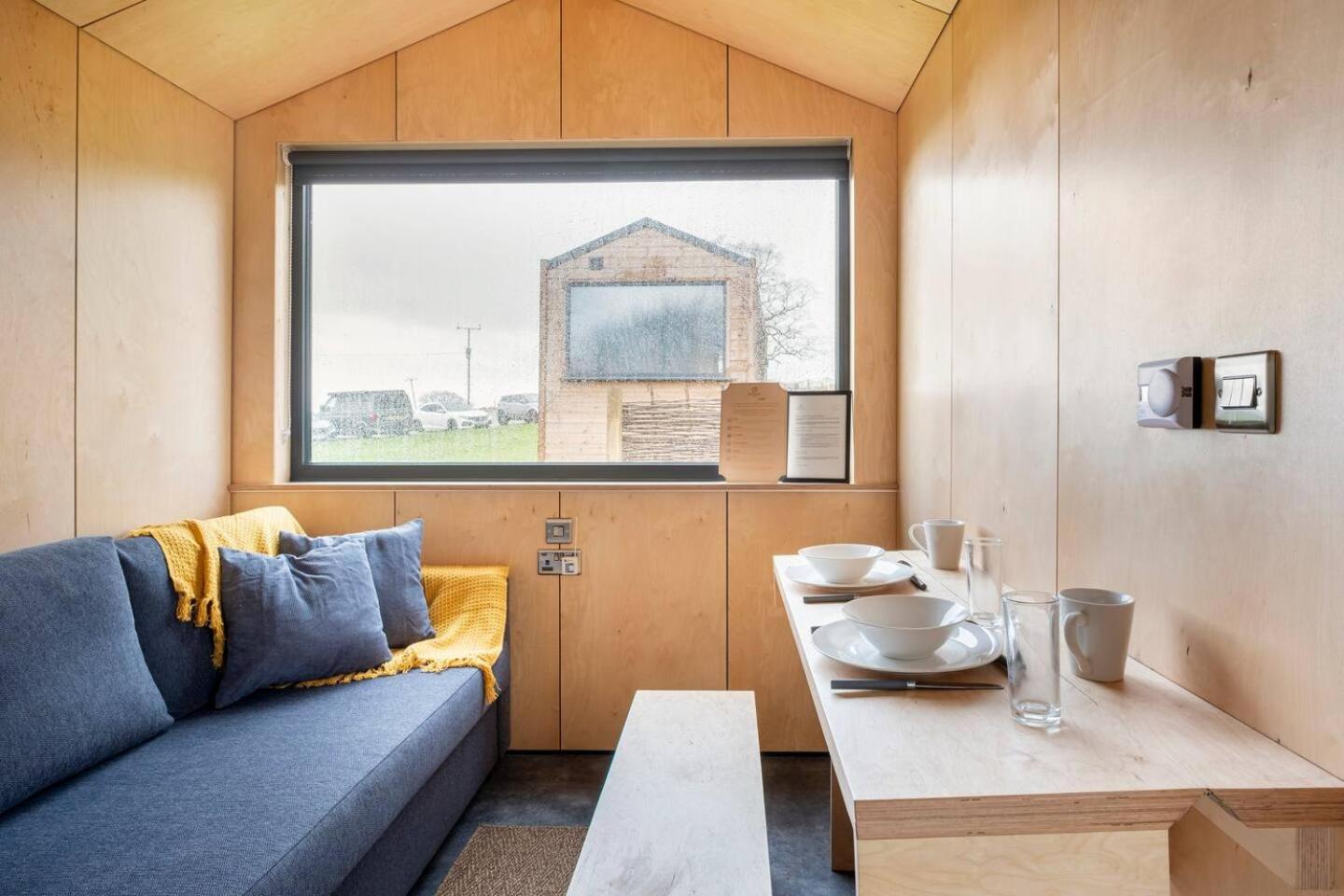 Beautiful Cabins In Herefordshire Countryside Εξωτερικό φωτογραφία