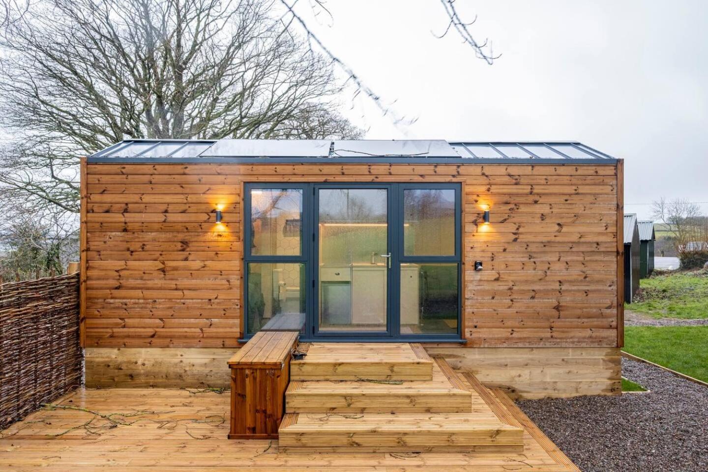 Beautiful Cabins In Herefordshire Countryside Εξωτερικό φωτογραφία
